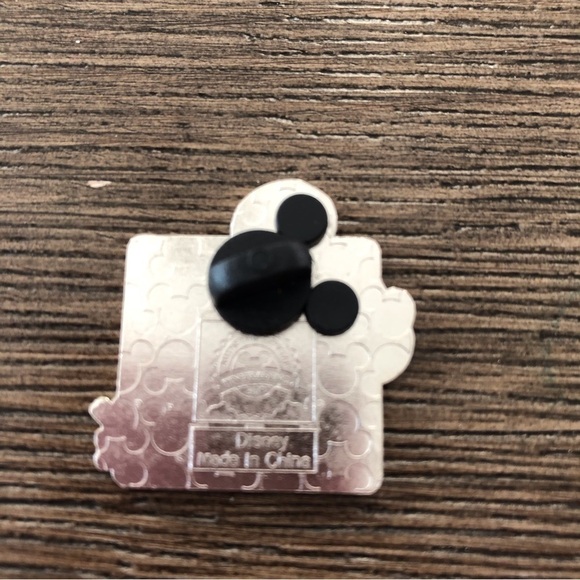 Disney Official Trading Pin: Halloween Mickey Mouse spell out - Picture 2 of 2